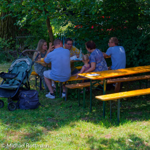 Johanniskirchweih Pfarrbiergarten